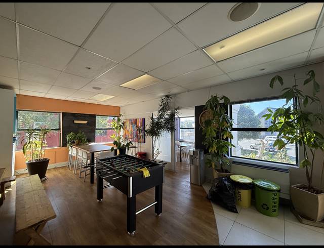 410M² OFFICE TO LET IN TOKAI